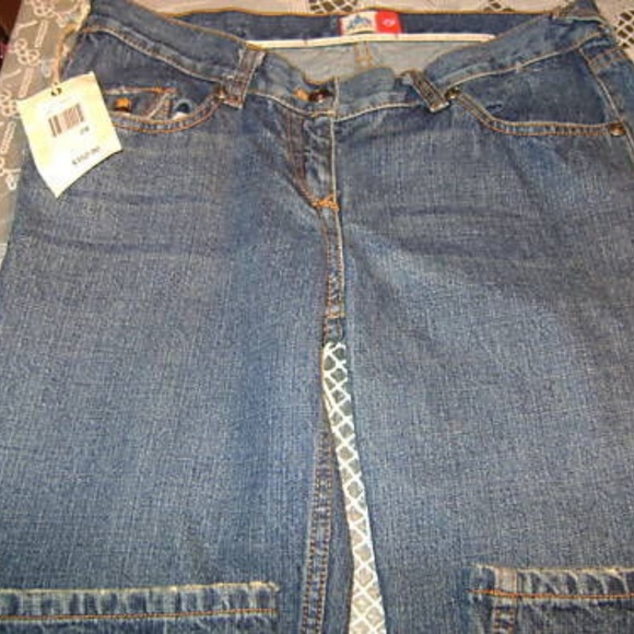 Max Studio Ultra Low Bootcut Jeans Sz 25 NWT - Picture 2 of 2